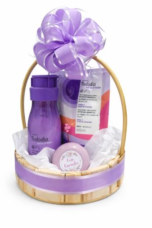 Cesta personalizada (Hidratante + Refil amora e flor de pêssego + sabonete)